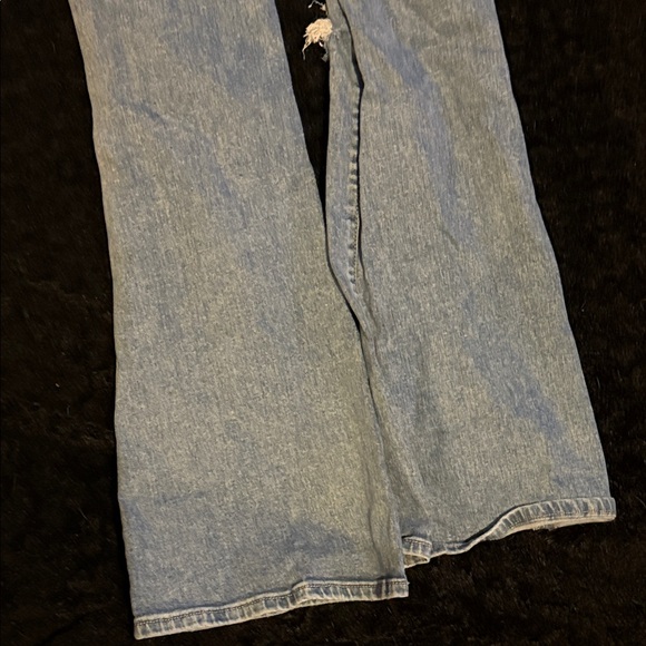 American Eagle Outfitters Light Blue Distressed Flare Jeans - Picture 9 of 10